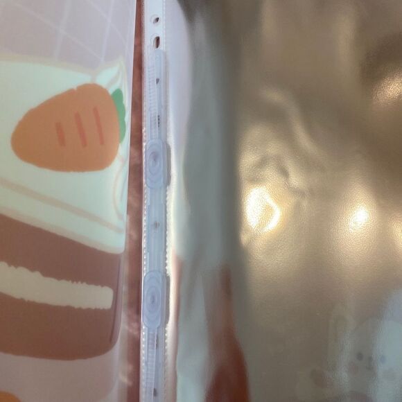 Cute Animal and Carrot Cake Print Binder Folder With 5 Plastic Sleeves. - Picture 10 of 10